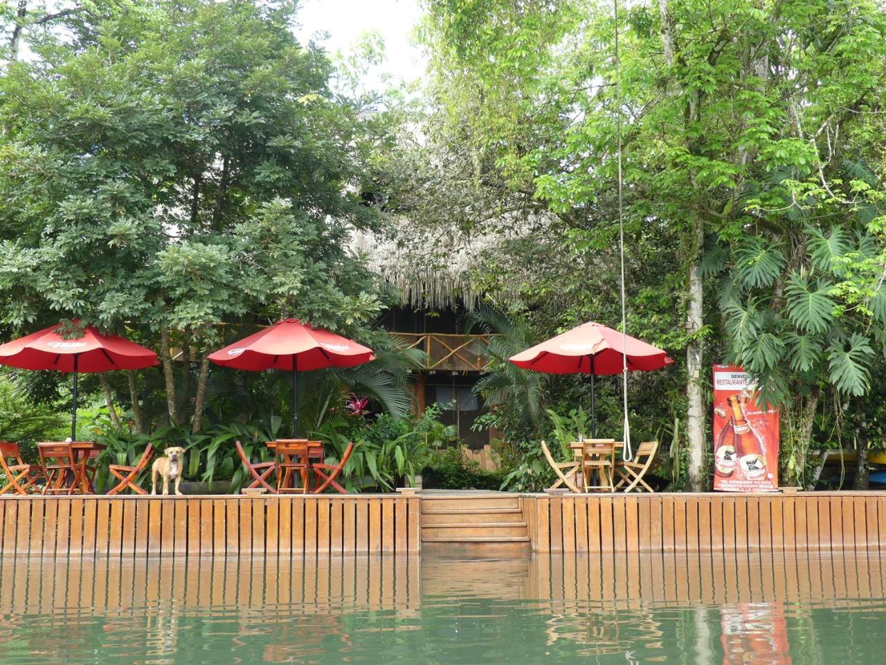 Hotel Kangaroo Y Restaurante Rio Dulce Town Dış mekan fotoğraf